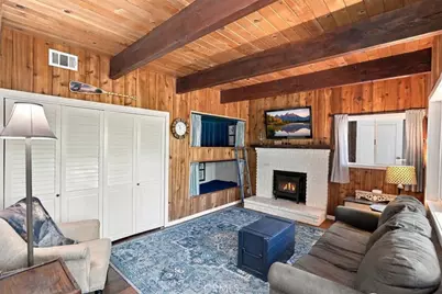 1044 Lausanne, Crestline, CA 92325 - Photo 21