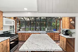 1044 Lausanne, Crestline, CA 92325 - Photo 23