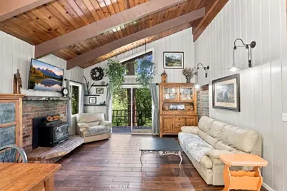 1044 Lausanne, Crestline, CA 92325 - Photo 35