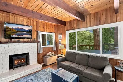 1044 Lausanne, Crestline, CA 92325 - Photo 23