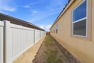 8660 Chester Ave, Hesperia, CA 92344 - Photo 23