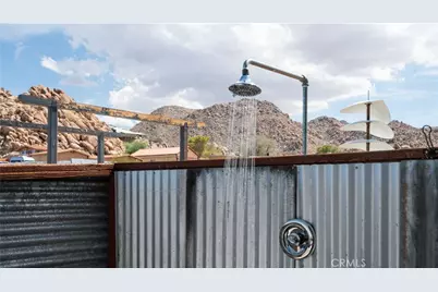 7285 Mount Lassen, Joshua Tree, CA 92252 - Photo 9