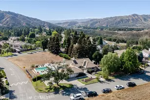 13582 Oak Hill Ct, Yucaipa, CA 92399 - Photo 43