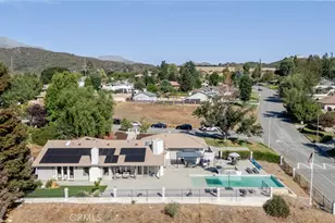 13582 Oak Hill Ct, Yucaipa, CA 92399 - Photo 45