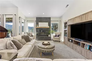13582 Oak Hill Ct, Yucaipa, CA 92399 - Photo 7