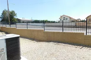 35218 Fir Ave, Yucaipa, CA 92399 - Photo 57