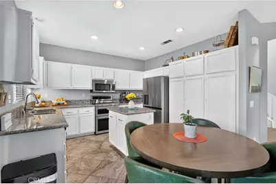 11992 Greenbluff, Yucaipa, CA 92399 - Photo 9
