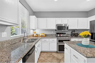 11992 Greenbluff, Yucaipa, CA 92399 - Photo 13