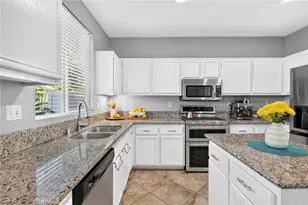 11992 Greenbluff, Yucaipa, CA 92399 - Photo 13