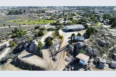1020 Clayton, Perris, CA 92570 - Photo 23