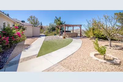 36284 Poplar, Yucaipa, CA 92399 - Photo 63
