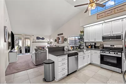 10960 Larkspur, Yucaipa, CA 92399 - Photo 11