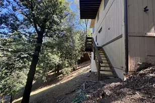 327 E Zermatt Dr, Crestline, CA 92325 - Photo 25