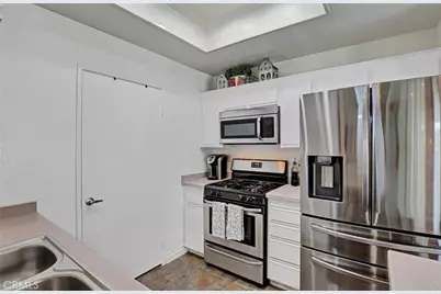 33 Leonado, Rancho Santa Margarita, CA 92688 - Photo 9