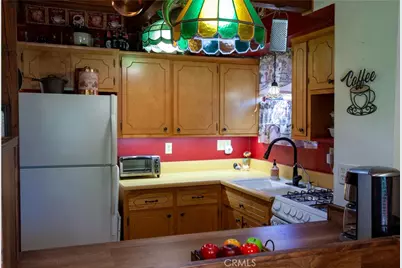 767 W Victoria Court, Lake Arrowhead, CA 92352 - Photo 13