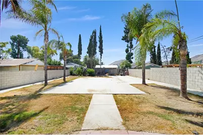 18883 6th, Bloomington, CA 92316 - Photo 25
