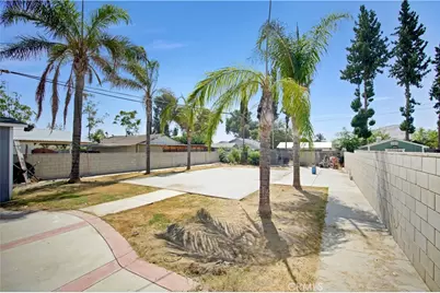 18883 6th, Bloomington, CA 92316 - Photo 19