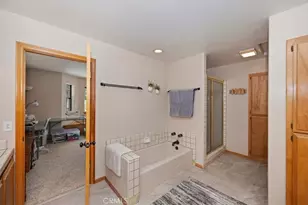 31310 Oakleaf, Running Springs, CA 92382 - Photo 19