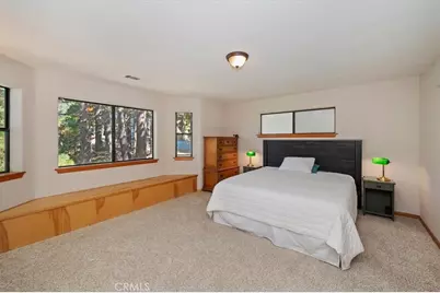 31310 Oakleaf, Running Springs, CA 92382 - Photo 15