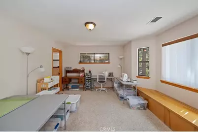 31310 Oakleaf, Running Springs, CA 92382 - Photo 21