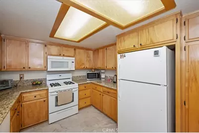31310 Oakleaf, Running Springs, CA 92382 - Photo 11