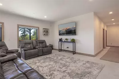 405 Glenwood, Big Bear Lake, CA 92315 - Photo 31