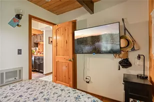 33459 Music Camp Dr, Arrowbear, CA 92382 - Photo 13