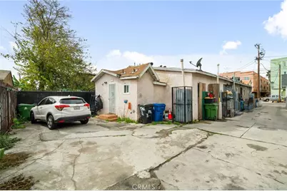9538 Compton Avenue, Los Angeles, CA 90002 - Photo 27