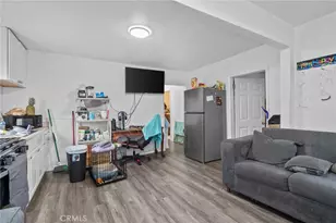 9538 Compton Ave, Los Angeles, CA 90002 - Photo 3