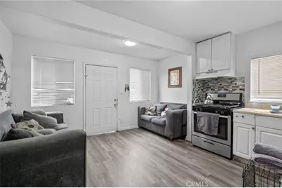 9538 Compton Avenue, Los Angeles, CA 90002 - Photo 5