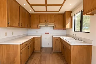 25075 Basel, Crestline, CA 92325 - Photo 3