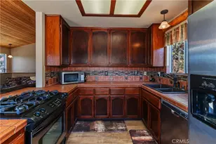 43850 Yosemite Dr, Big Bear Lake, CA 92315 - Photo 13