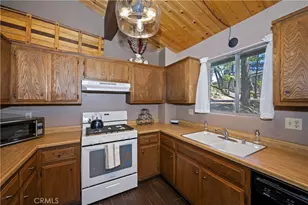 32904 Canyon Dr, Green Valley Lake, CA 92341 - Photo 15