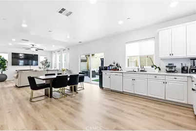 27464 Honeydew Court, Saugus, CA 91350 - Photo 15