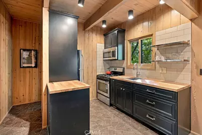 813 Poe Court, Lake Arrowhead, CA 92352 - Photo 15