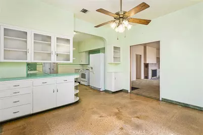 299 Anderegg, Colton, CA 92324 - Photo 37