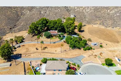 299 Anderegg, Colton, CA 92324 - Photo 11