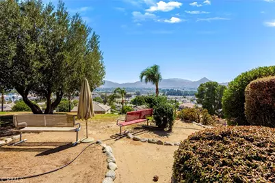 299 Anderegg, Colton, CA 92324 - Photo 19