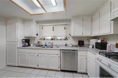 15225 Mesa Street, Hesperia, CA 92345 - Photo 13