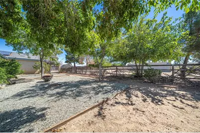 15225 Mesa Street, Hesperia, CA 92345 - Photo 23