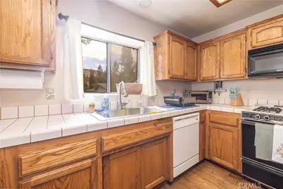 417 E Mountain View, Big Bear City, CA 92314 - Photo 13