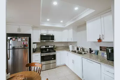 1554 Border #G, Corona, CA 92882 - Photo 3