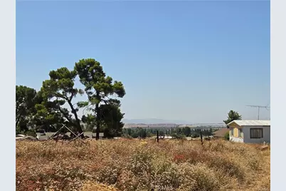 9575 Oak Glen Road, Cherry Valley, CA 92223 - Photo 11