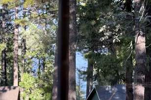 27403 Pinewood Dr, Lake Arrowhead, CA 92317 - Photo 11