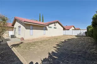 10323 Shahaptain, Hesperia, CA 92345 - Photo 25