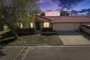 10323 Shahaptain, Hesperia, CA 92345 - Photo 1