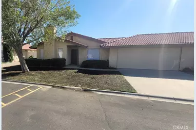 10323 Shahaptain, Hesperia, CA 92345 - Photo 1