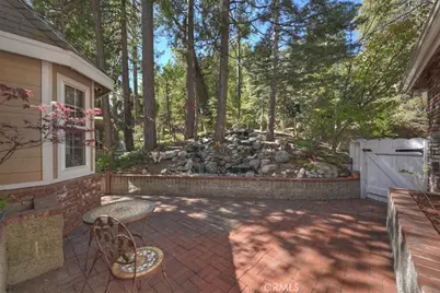 393 Brentwood, Lake Arrowhead, CA 92352 - Photo 3