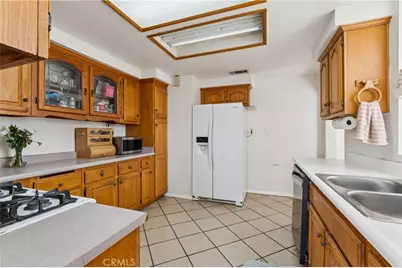 6925 Barton, San Bernardino, CA 92404 - Photo 9