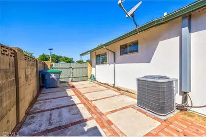 2212 Hartford, Fullerton, CA 92831 - Photo 37